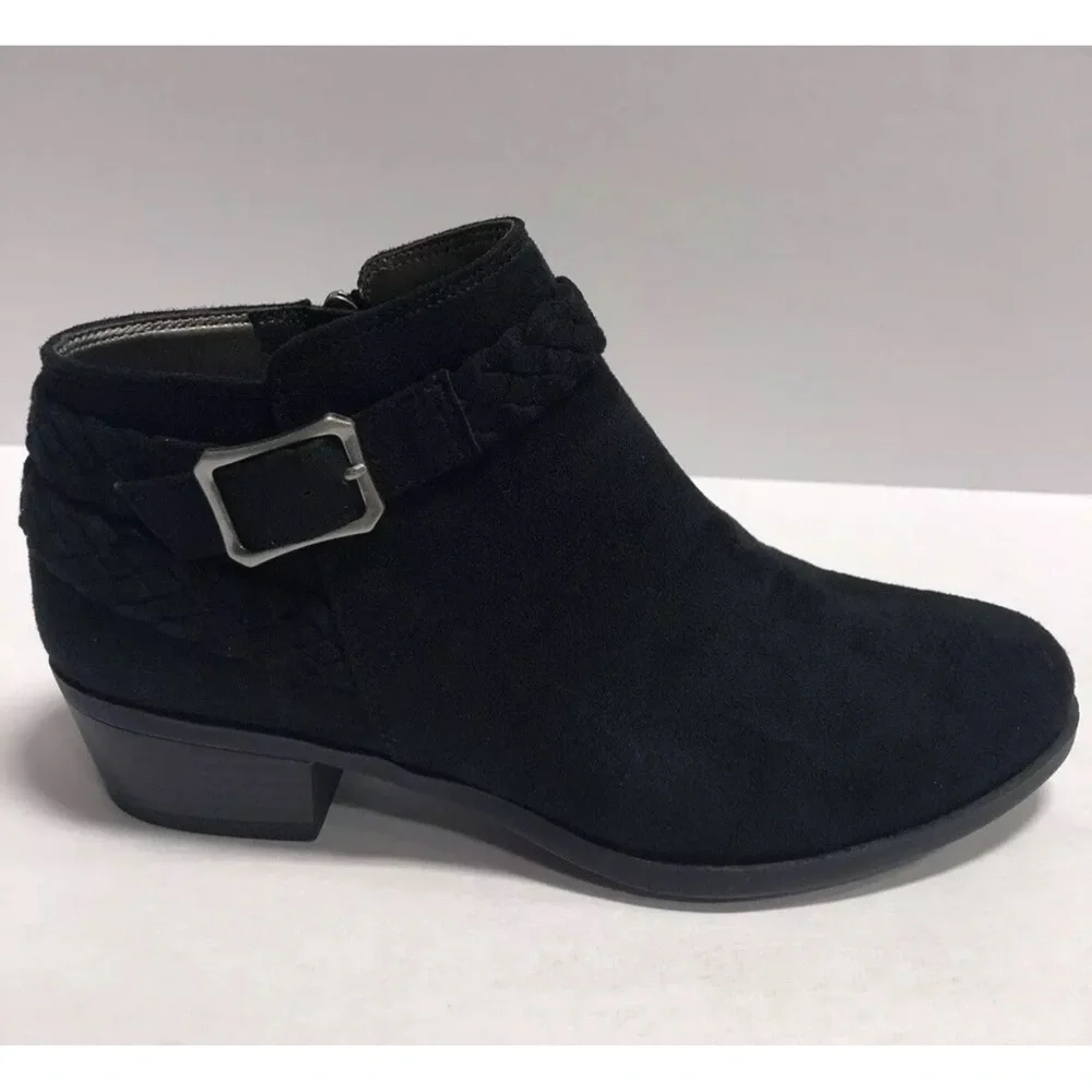 LifeStride Women’s Adriana, Black Ankle Booties, Size 6.5M